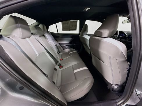 Used 2025 Toyota Camry SE image 25