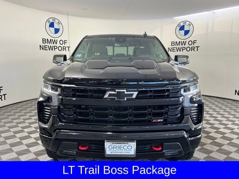 Used 2022 Chevrolet Silverado 1500 LT Trail Boss w/ Convenience Package II AWD/4WD image 7