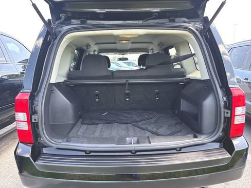 Used 2014 Jeep Patriot Sport w/ Power Value Group AWD/4WD image 23