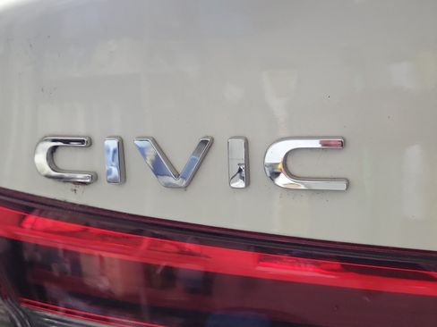 Used 2024 Honda Civic Sport image 7