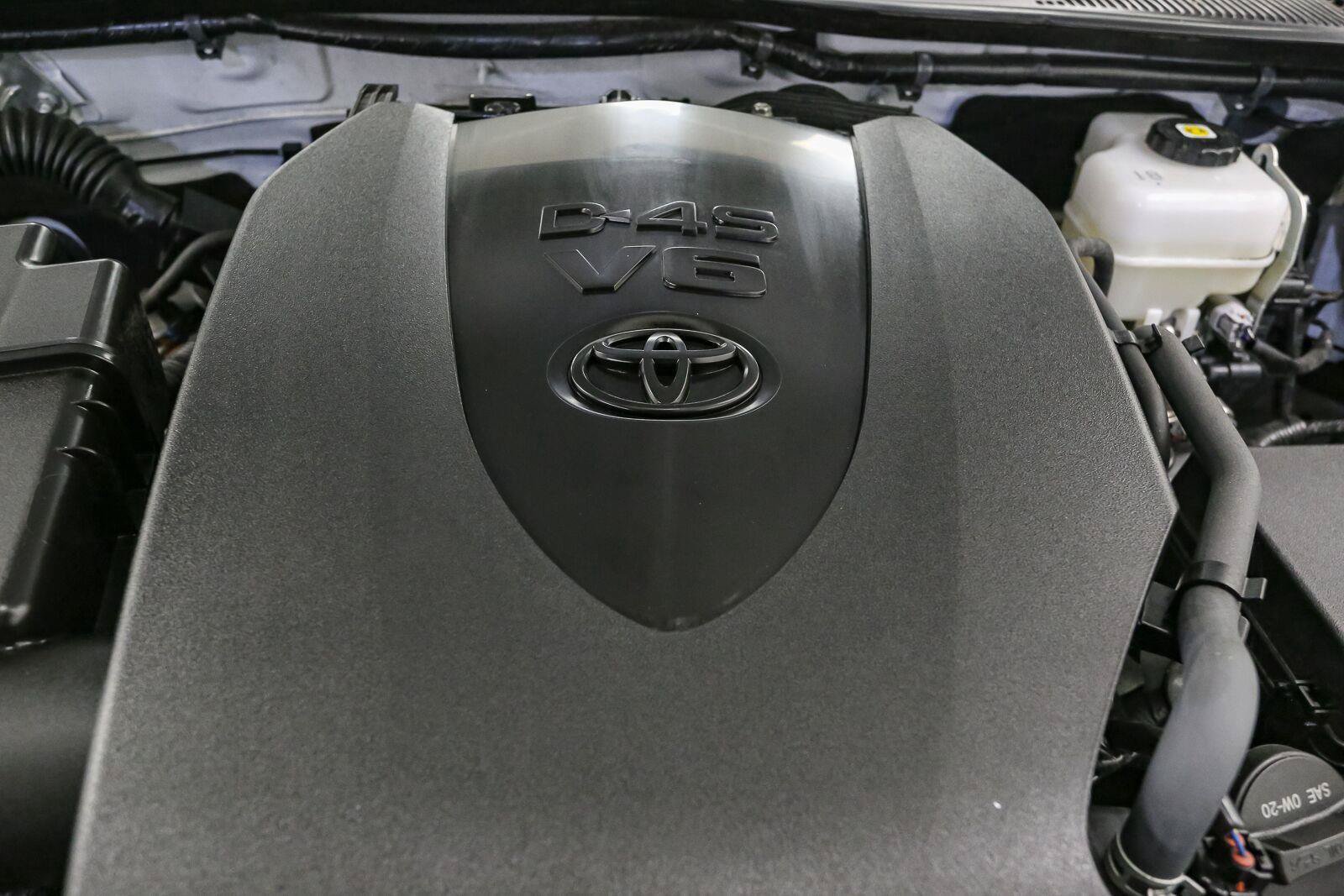 Used 2023 Toyota Tacoma TRD Off-Road AWD/4WD image 14