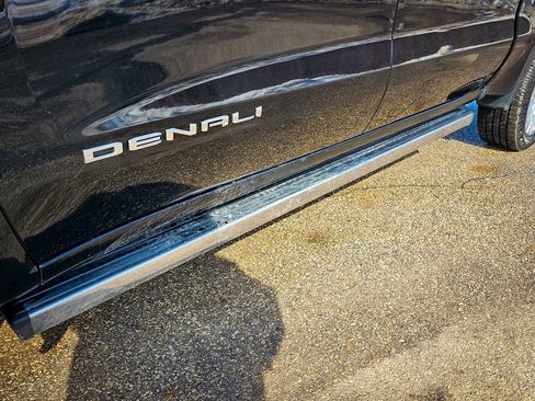 Used 2021 GMC Sierra 1500 Denali w/ Denali Ultimate Package image 11