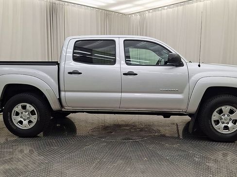Used 2012 Toyota Tacoma 4x4 Double Cab w/ TRD Off-Road Pkg image 6