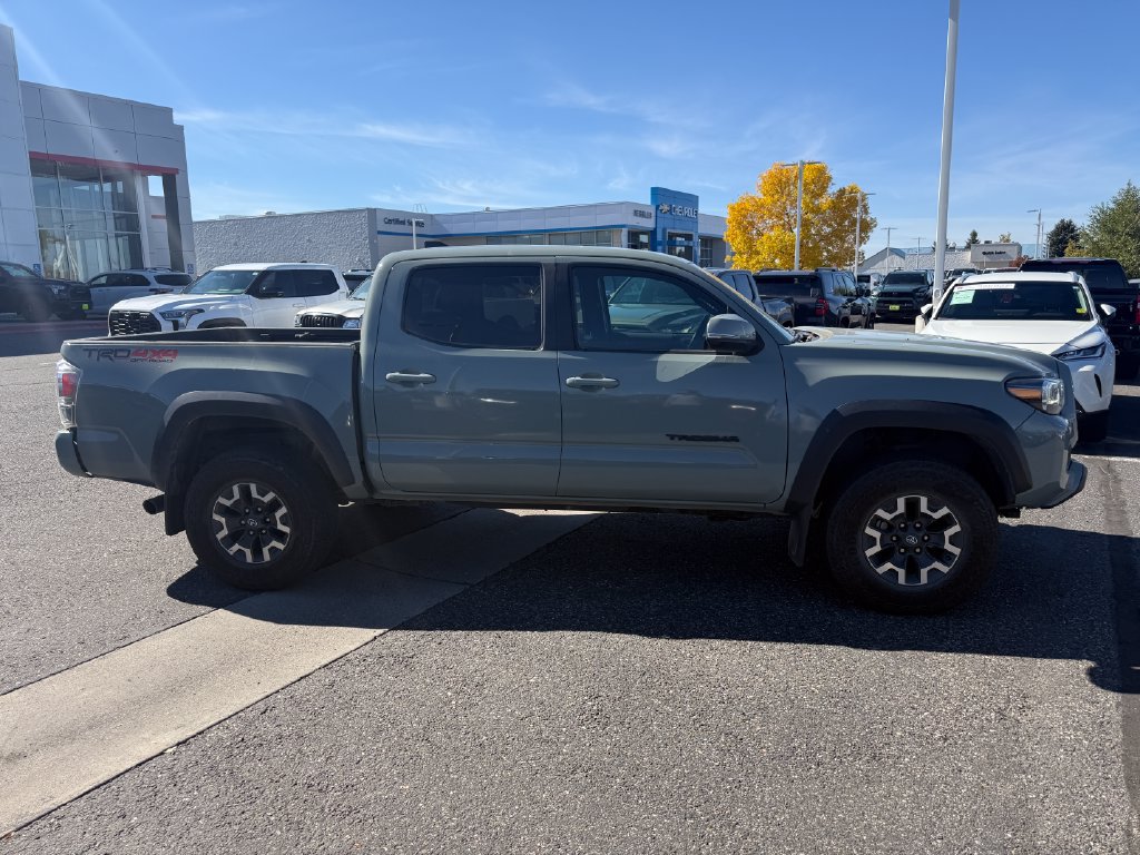 Used 2023 Toyota Tacoma TRD Off-Road w/ Technology Package AWD/4WD image 2