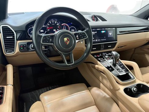 Used 2019 Porsche Cayenne AWD/4WD image 16
