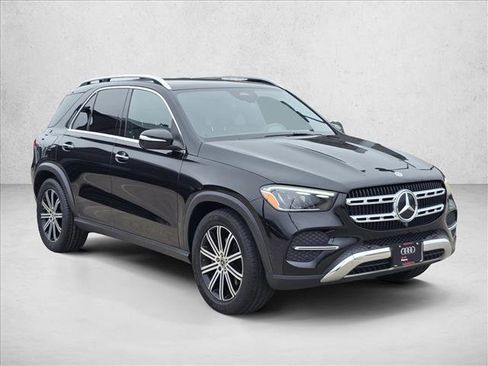 Used 2025 Mercedes-Benz GLE 350 4MATIC image 3