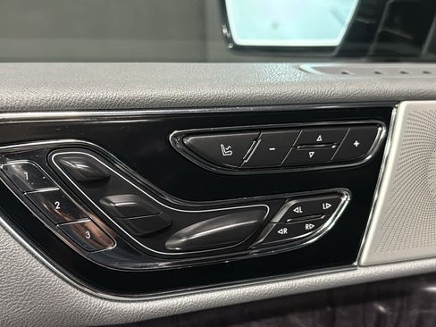 Used 2020 Lincoln Navigator Reserve w/ Equipment Group 208A Reserve AWD/4WD image 23