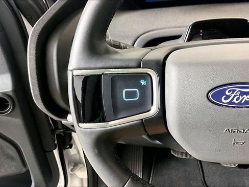 Used 2025 Ford Expedition Active image 14