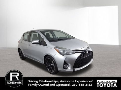Used 2015 Toyota Yaris SE FWD image 4