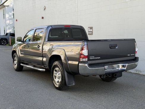 Used 2011 Toyota Tacoma 4x4 Double Cab w/ SR5 Pkg #2 image 3