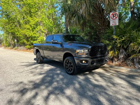 Used 2022 RAM 2500 Big Horn w/ Level C Equiment Group AWD/4WD image 3