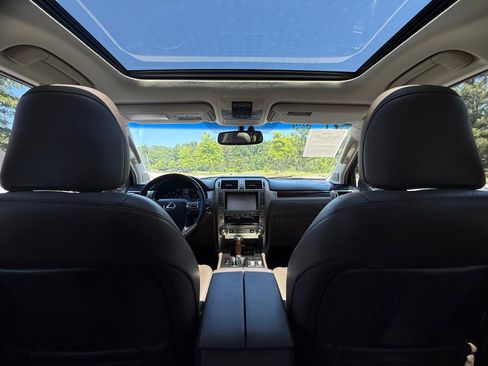 Used 2018 Lexus GX 460 Premium AWD/4WD image 34