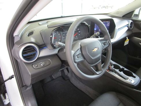 New 2026 Chevrolet Trax LS image 18