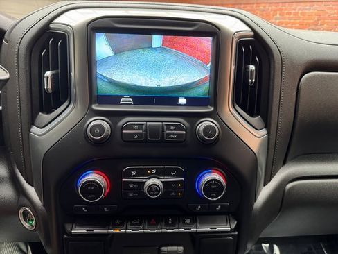 Used 2022 Chevrolet Silverado 1500 LT image 20