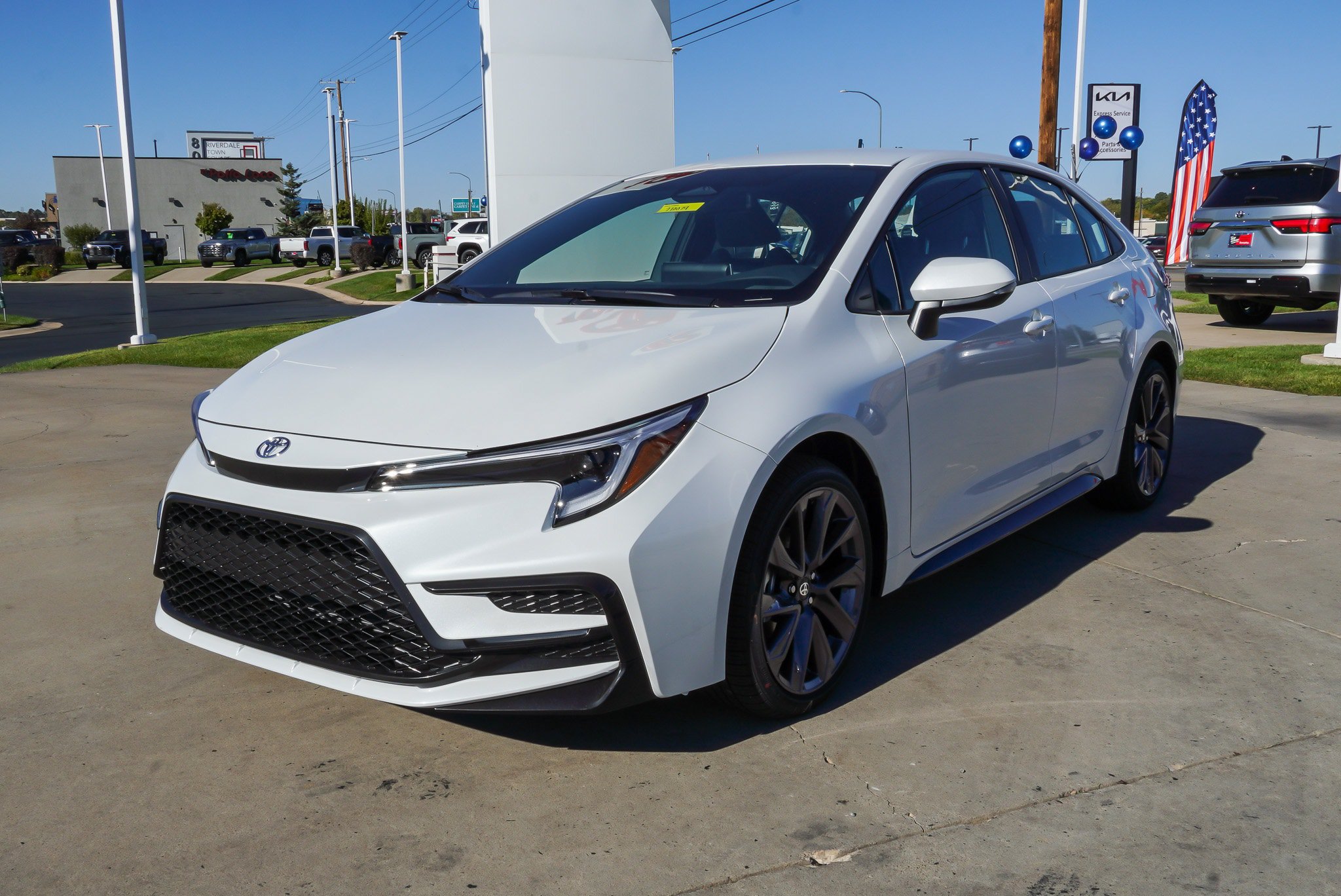 New 2027 Toyota Corolla SE FWD image 4