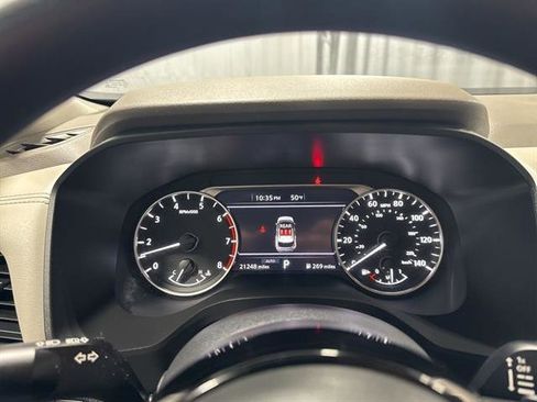 Used 2023 Nissan Rogue SV image 18