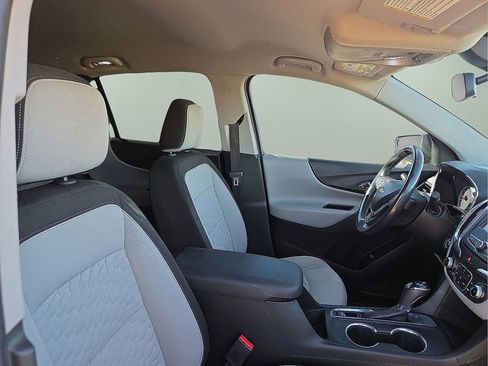 Used 2018 Chevrolet Equinox LT image 15