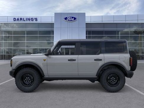 New 2026 Ford Bronco Badlands AWD/4WD image 3