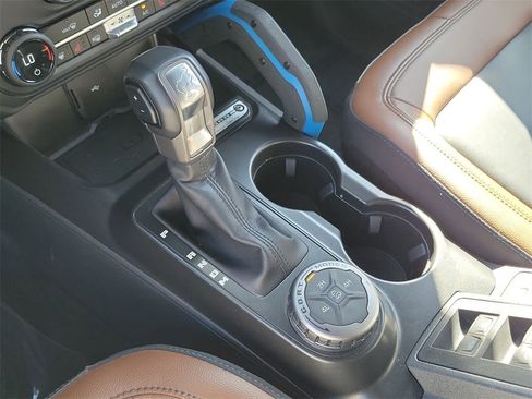 Used 2023 Ford Bronco Outer Banks image 16