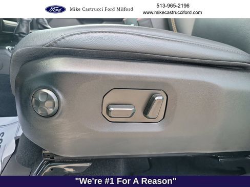 Used 2024 Jeep Wrangler Unlimited Sahara w/ Technology Group AWD/4WD image 19