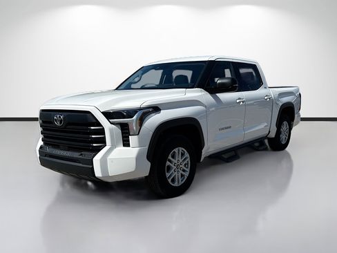 Used 2023 Toyota Tundra SR5 w/ SR5 Premium Package image 7