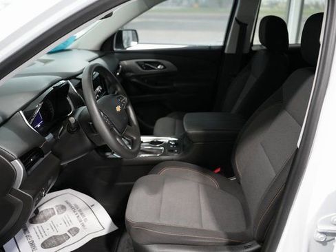Used 2021 Chevrolet Traverse LS image 13
