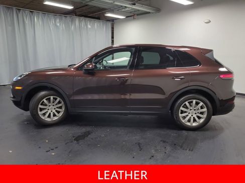 Used 2020 Porsche Cayenne Base image 5