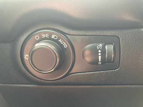 Used 2024 Dodge Durango GT AWD/4WD image 13