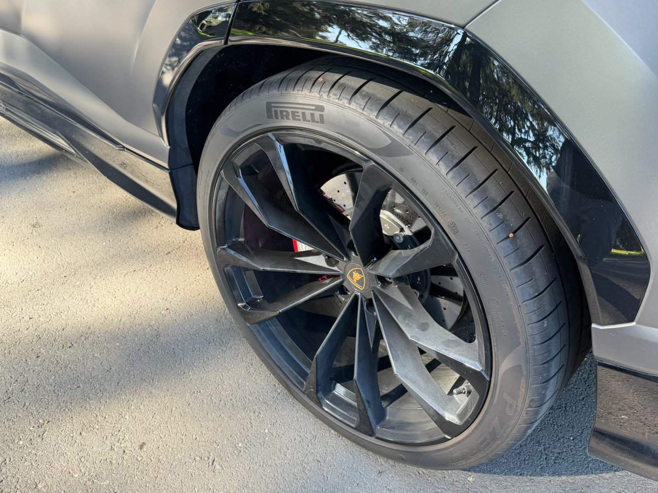Used 2022 Lamborghini Urus AWD/4WD image 13