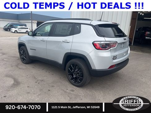 New 2025 Jeep Compass Latitude w/ Sun & Sound Group image 3