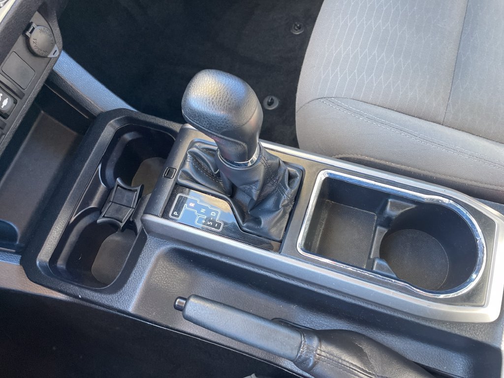 Used 2019 Toyota Tacoma SR5 AWD/4WD image 21