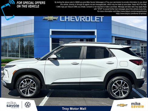 Certified 2024 Chevrolet TrailBlazer LT w/ LT Cold Weather Package AWD/4WD image 2
