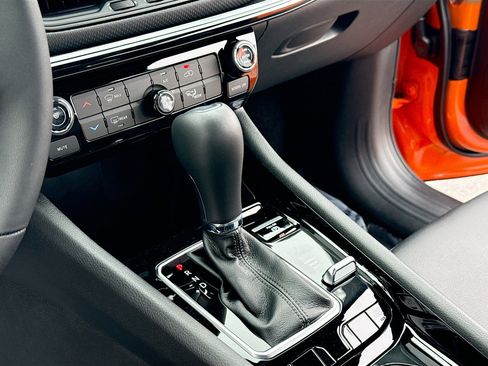 New 2026 Jeep Compass Latitude image 11