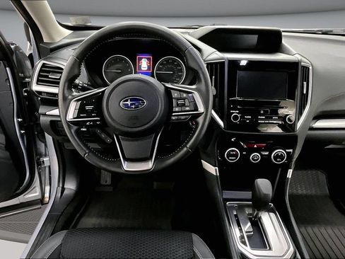 Used 2019 Subaru Forester Premium AWD/4WD image 6