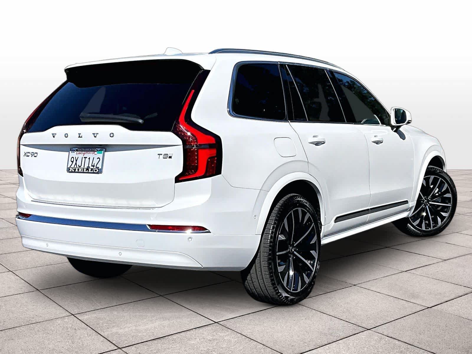 Used 2026 Volvo XC90 T8 Plus w/ Protection Package Premier AWD/4WD image 17