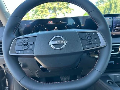 New 2026 Nissan Sentra SR w/ Floor Mat Package FWD image 17