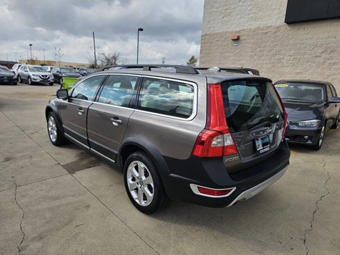 Used 2010 Volvo XC70 T6 image 4
