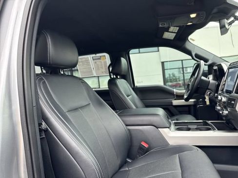 Used 2022 Ford F250 Lariat w/ Lariat Value Package AWD/4WD image 16