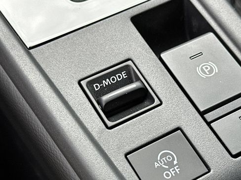 New 2026 Nissan Sentra SR w/ SR Premium Package FWD image 30