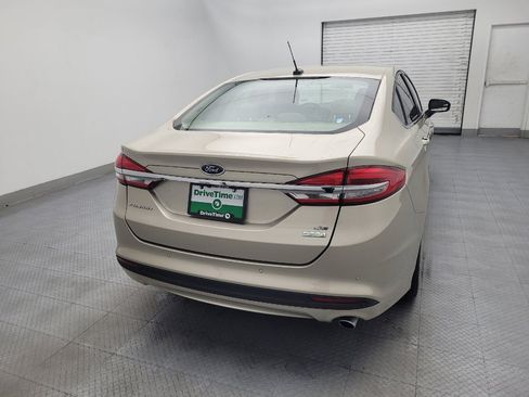 Used 2018 Ford Fusion SE w/ Fusion SE Technology Package FWD image 7