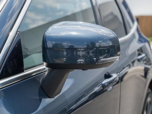 Used 2018 Volvo XC60 T8 Inscription w/ Advanced Package AWD/4WD image 15