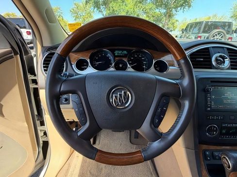 Used 2009 Buick Enclave CXL w/ Entertainment Package #4 FWD image 22