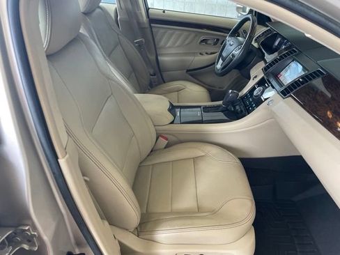Used 2018 Ford Taurus Limited w/ Driver Assist Package FWD image 44