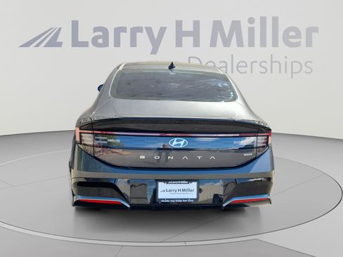Used 2024 Hyundai Sonata SEL AWD/4WD image 4