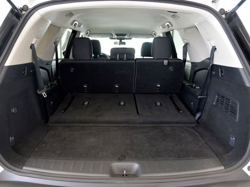 Used 2022 Nissan Pathfinder SV image 29