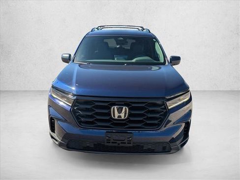 Used 2023 Honda Pilot Sport image 2