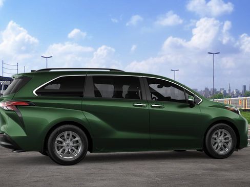 New 2026 Toyota Sienna XLE FWD image 13