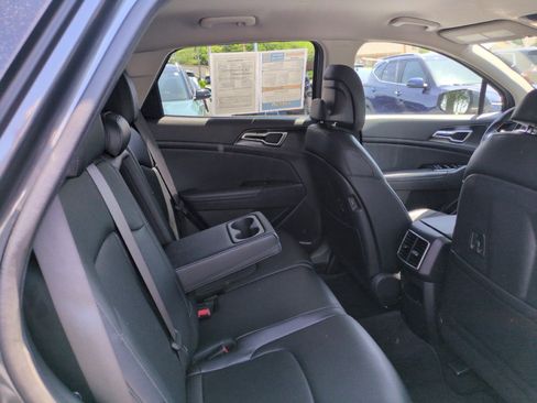 Used 2023 Kia Sportage EX FWD image 28