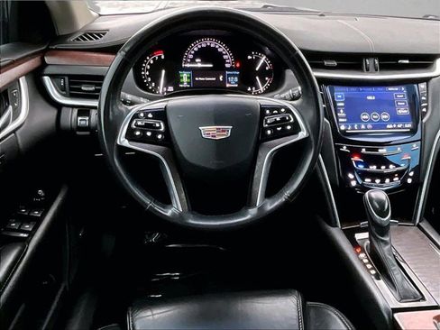 Used 2019 Cadillac XTS Luxury image 7