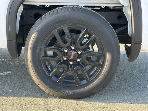 New 2026 GMC Sierra 1500 Elevation image 9